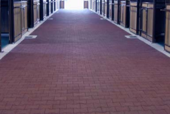 ErgoFloor - ErgoPave H-Link Equine gummifliser – Gulve & underlag, billede 2 hos ActiveNordic