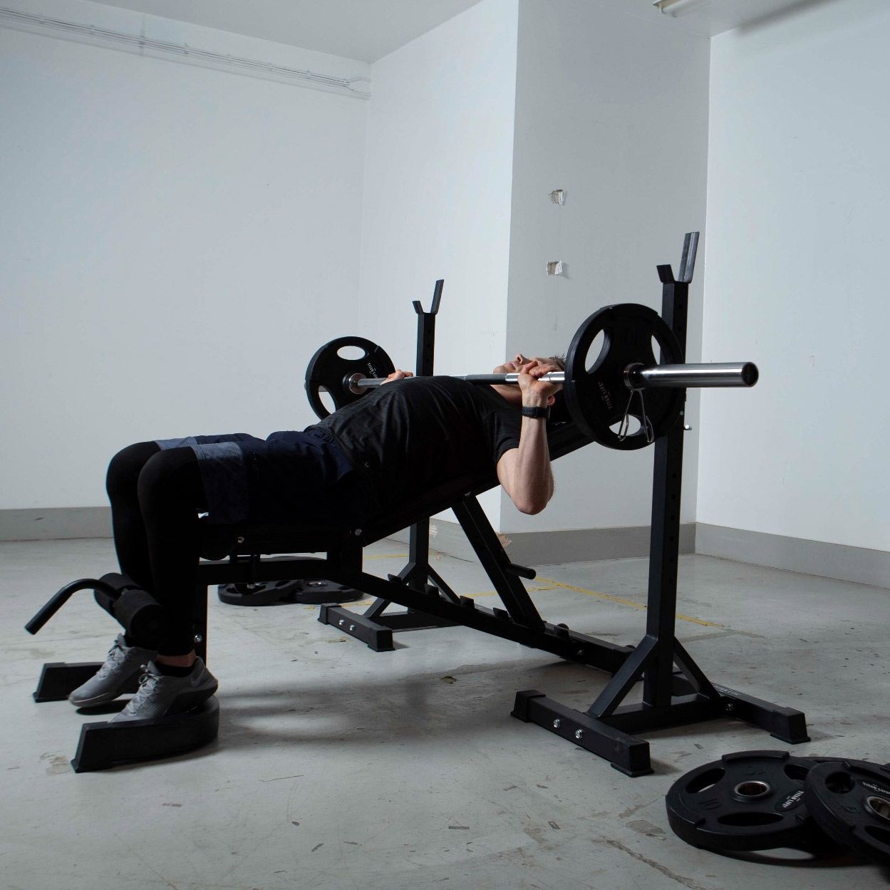 TITAN LIFE WEIGHT SET 100KG GARAGE GYM – Vægtstangssæt, billede 8 hos ActiveNordic