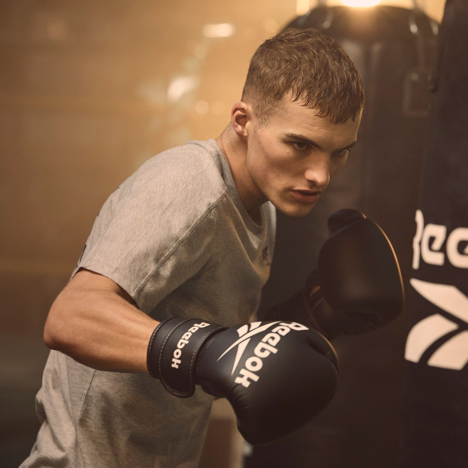Reebok Boksehandsker Begynder 16 oz – Kampsport, billede 6 hos ActiveNordic